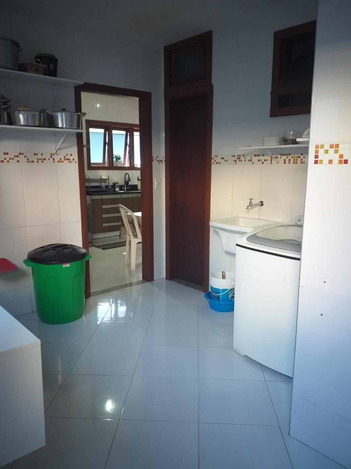 Linda Casa Com Piscina Em Interlagos Vila Velha Es Villa Kültér fotó